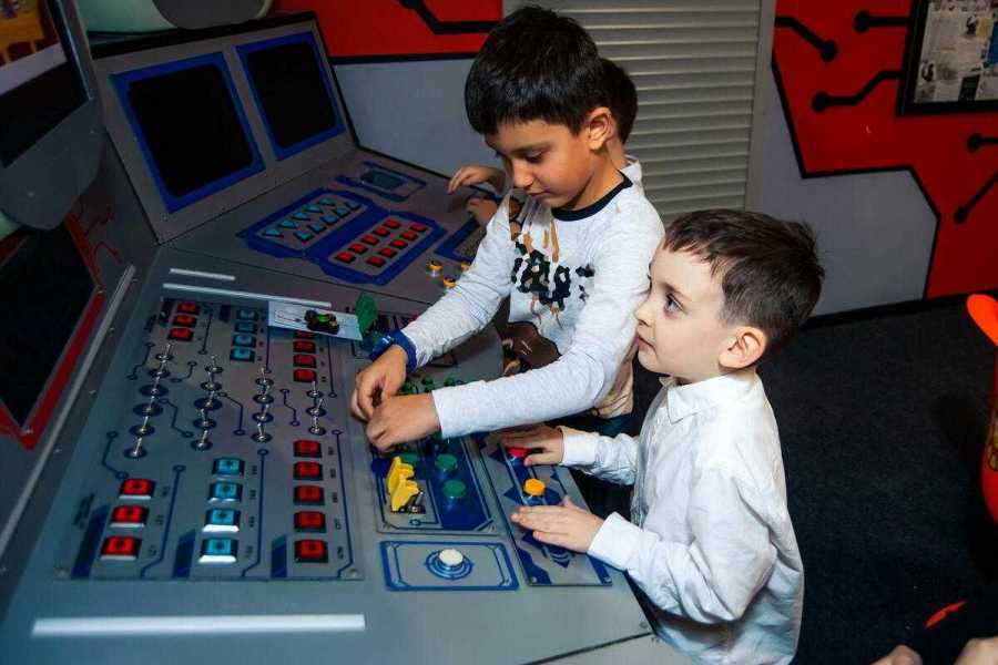 Квест в реальности Brawl Stars против Marvel от компании 101 Квест Квест в реальности Brawl Stars против Marvel от компании 101 Квест